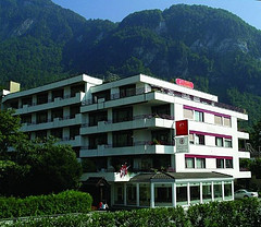 Trường đại học quản trị khách sạn du lịch DCT