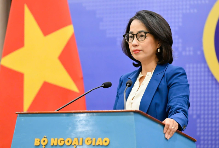 Tàu Khôi Nguyên 18 gặp nạn ở Biển Đông, 45 người được cứu sống