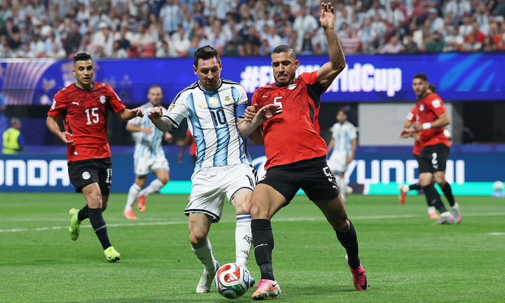Messi tỏa sáng 4 phút, Argentina ngược dòng ngoạn mục thắng Ai Cập