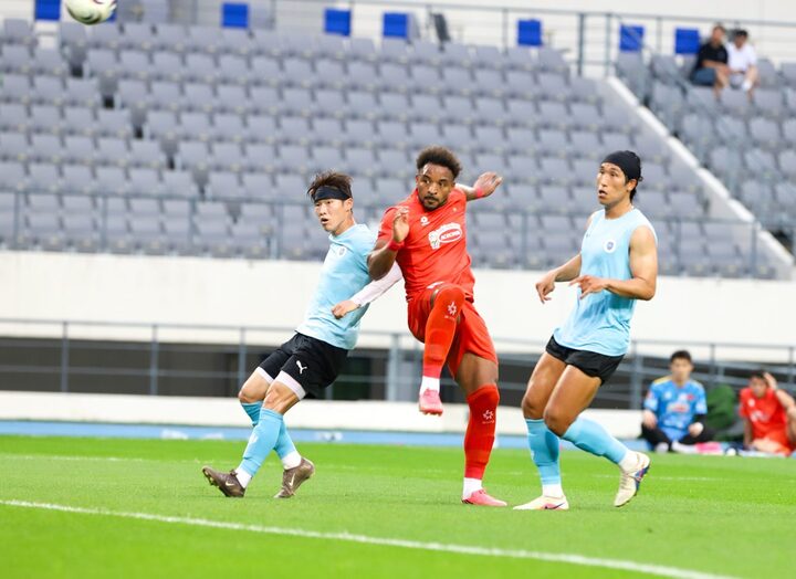 Xuân Son ghi bàn, tuyển Việt Nam đánh bại câu lạc bộ K.League 2